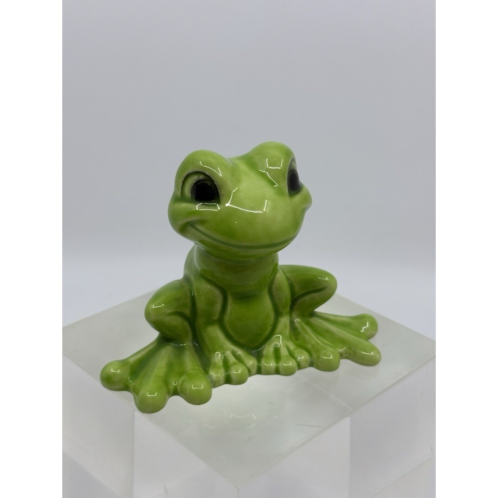 1992 GOEBEL GERMANY GREEN FROG FIGURINE